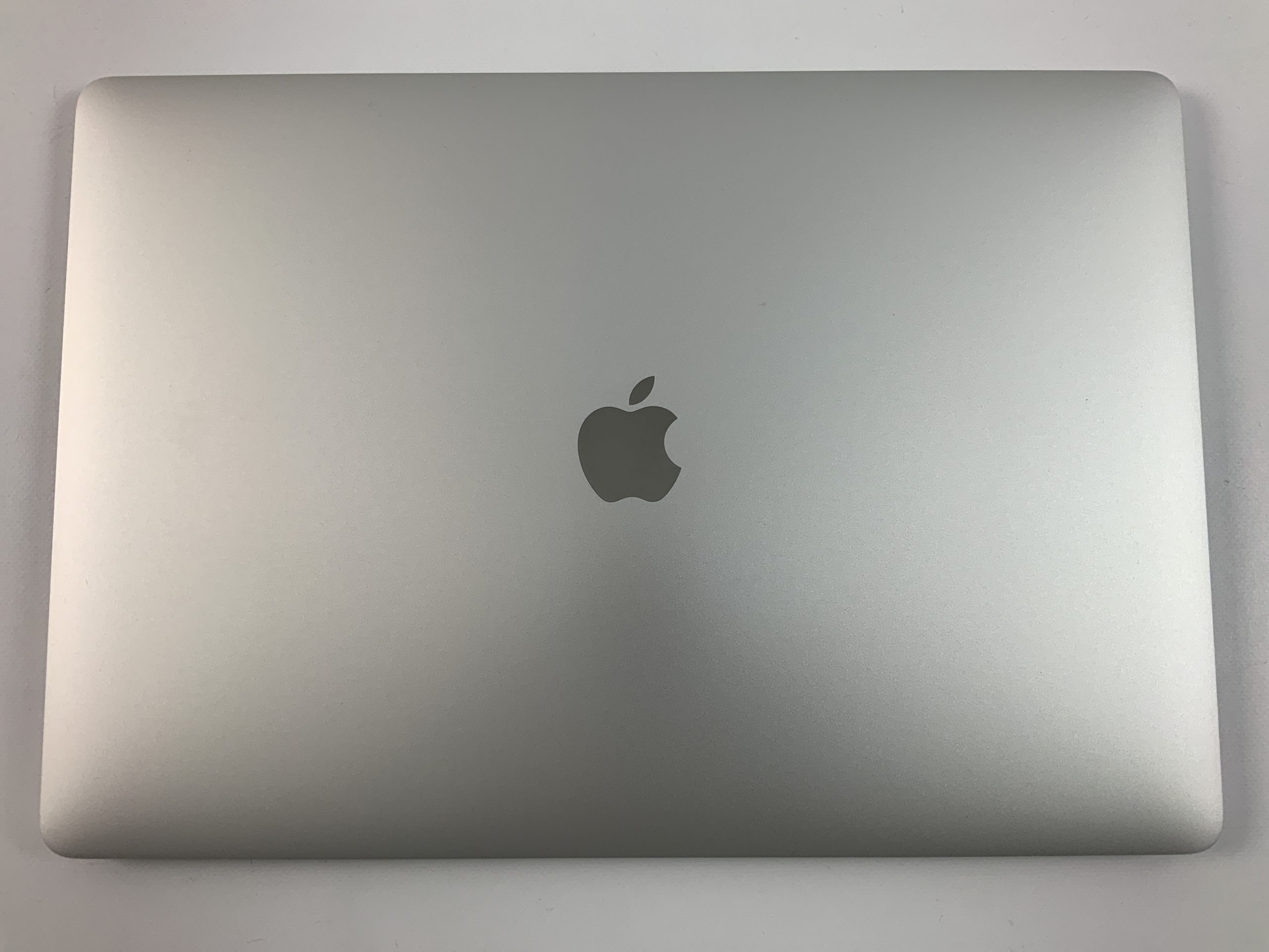 MacBook Pro 15" Touch Bar Mid 2018 (Intel 6-Core i7 2.6 GHz 32 GB RAM 512 GB SSD), Silver, Intel 6-Core i7 2.6 GHz, 32 GB RAM, 512 GB SSD, immagine 3